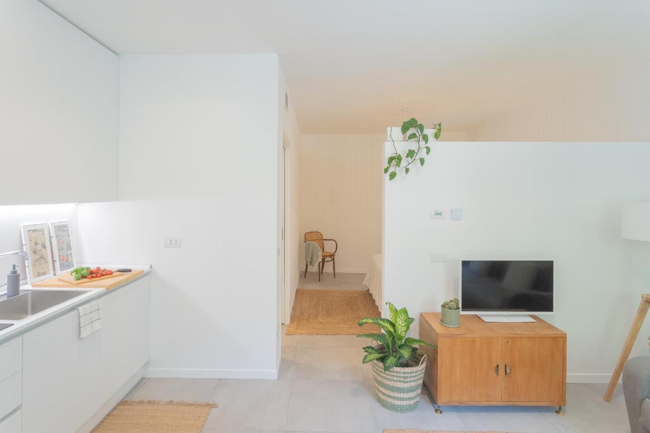 Ginepro & Salvia Apartments In Como By Rent All Комо Экстерьер фото